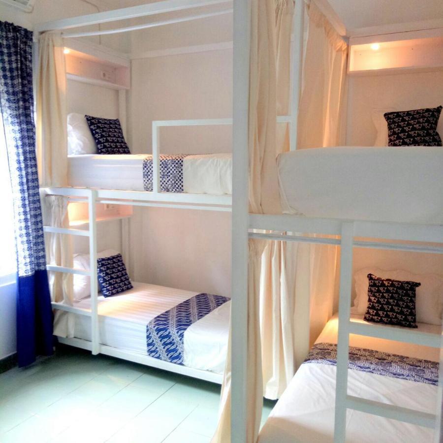 Pondok Sare Hostel Jogjakarta Buitenkant foto