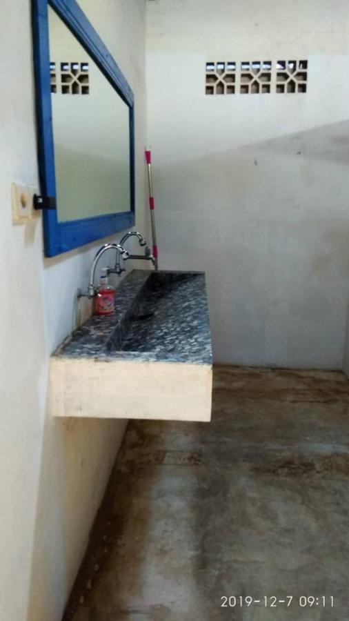 Pondok Sare Hostel Jogjakarta Buitenkant foto